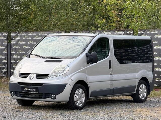 Сірий Рено Трафік, об'ємом двигуна 2 л та пробігом 333 тис. км за 9800 $, фото 1 на Automoto.ua