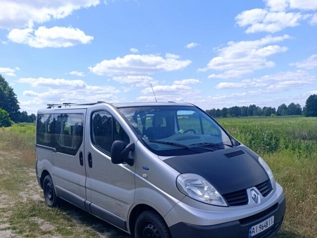 Серый Рено Трафик, объемом двигателя 2 л и пробегом 318 тыс. км за 9894 $, фото 1 на Automoto.ua