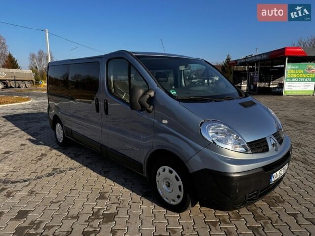 Серый Рено Трафик, объемом двигателя 2 л и пробегом 284 тыс. км за 8500 $, фото 1 на Automoto.ua
