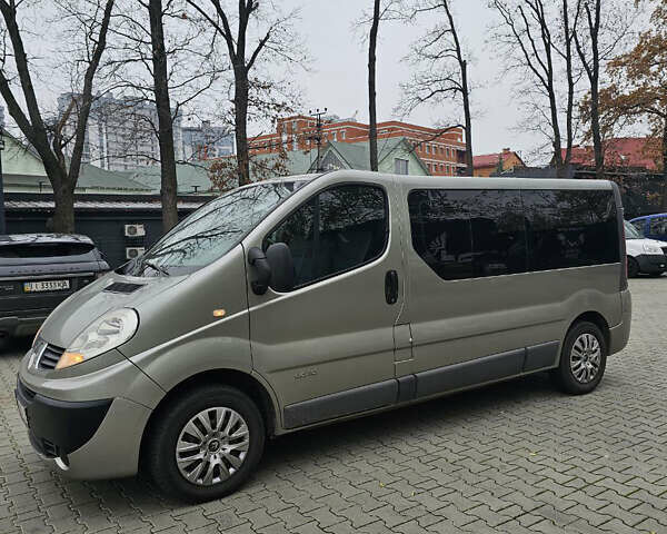 Сірий Рено Трафік, об'ємом двигуна 2 л та пробігом 267 тис. км за 13000 $, фото 1 на Automoto.ua
