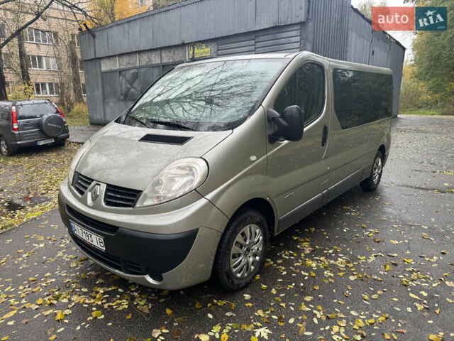 Рено Трафик 2011 в Киеве на Automoto.ua Серый Рено Трафик, объемом двигателя 2 л и пробегом 267 тыс. км за 13000 $, фото 1 на Automoto.ua