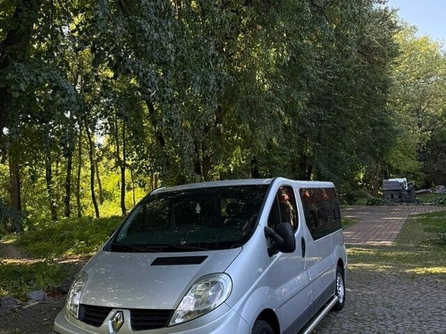 Сірий Рено Трафік, об'ємом двигуна 2 л та пробігом 376 тис. км за 10900 $, фото 1 на Automoto.ua