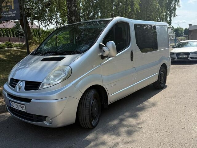 Серый Рено Трафик, объемом двигателя 2 л и пробегом 314 тыс. км за 10200 $, фото 1 на Automoto.ua