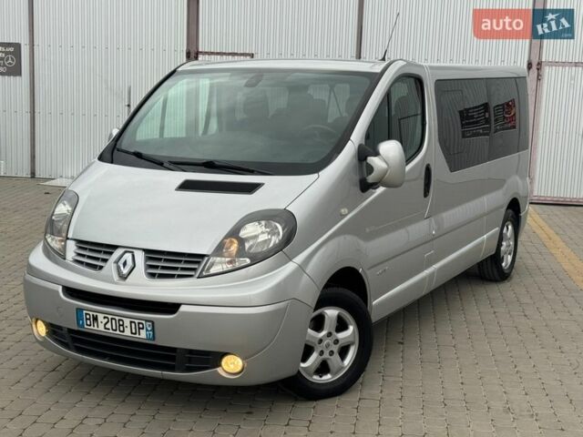 Сірий Рено Трафік, об'ємом двигуна 2 л та пробігом 258 тис. км за 15500 $, фото 1 на Automoto.ua