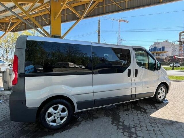 Сірий Рено Трафік, об'ємом двигуна 2.5 л та пробігом 332 тис. км за 12700 $, фото 1 на Automoto.ua