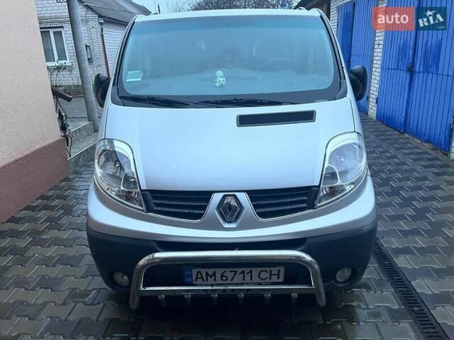Серый Рено Трафик, объемом двигателя 2 л и пробегом 216 тыс. км за 14500 $, фото 1 на Automoto.ua