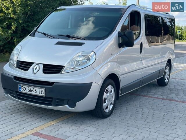 Сірий Рено Трафік, об'ємом двигуна 2 л та пробігом 266 тис. км за 13400 $, фото 1 на Automoto.ua