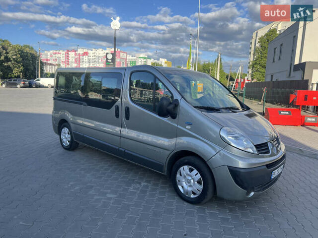 Сірий Рено Трафік, об'ємом двигуна 2 л та пробігом 220 тис. км за 12999 $, фото 1 на Automoto.ua