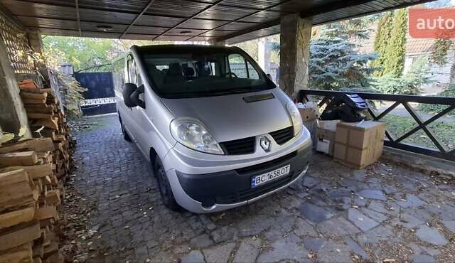 Сірий Рено Трафік, об'ємом двигуна 2 л та пробігом 270 тис. км за 12500 $, фото 1 на Automoto.ua