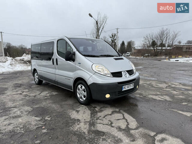 Серый Рено Трафик, объемом двигателя 2 л и пробегом 412 тыс. км за 13500 $, фото 1 на Automoto.ua