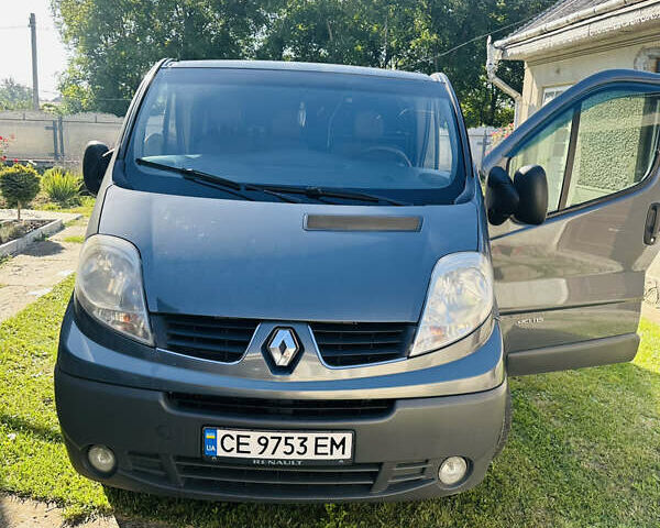 Серый Рено Трафик, объемом двигателя 2 л и пробегом 5 тыс. км за 8300 $, фото 1 на Automoto.ua