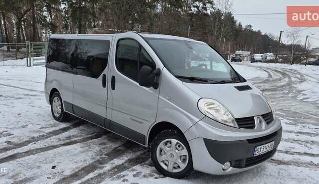 Сірий Рено Трафік, об'ємом двигуна 2 л та пробігом 320 тис. км за 14000 $, фото 1 на Automoto.ua