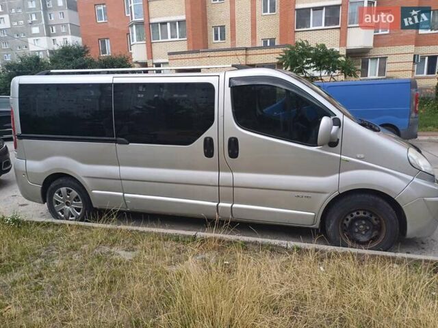 Серый Рено Трафик, объемом двигателя 2 л и пробегом 234 тыс. км за 13500 $, фото 1 на Automoto.ua