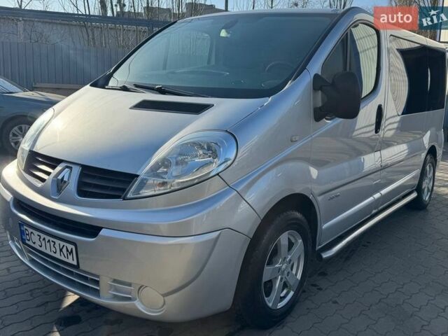 Сірий Рено Трафік, об'ємом двигуна 2 л та пробігом 275 тис. км за 13900 $, фото 1 на Automoto.ua