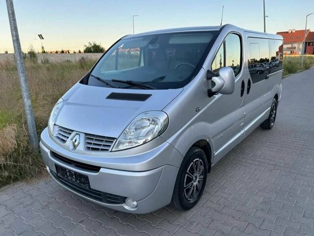 Сірий Рено Трафік, об'ємом двигуна 2 л та пробігом 191 тис. км за 9450 $, фото 1 на Automoto.ua
