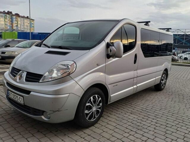 Серый Рено Трафик, объемом двигателя 2 л и пробегом 239 тыс. км за 14500 $, фото 1 на Automoto.ua