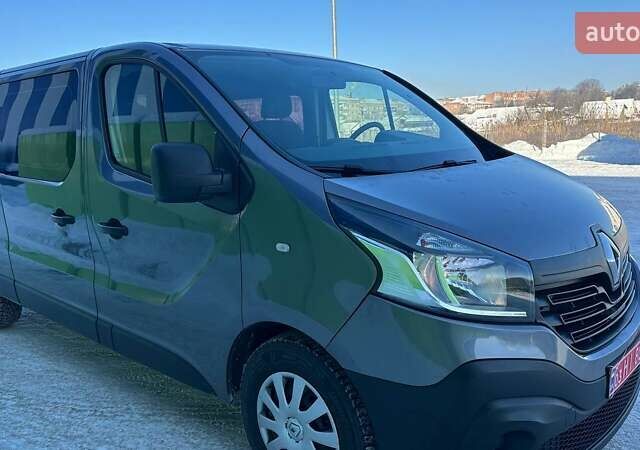 Сірий Рено Трафік, об'ємом двигуна 1.6 л та пробігом 180 тис. км за 16200 $, фото 1 на Automoto.ua