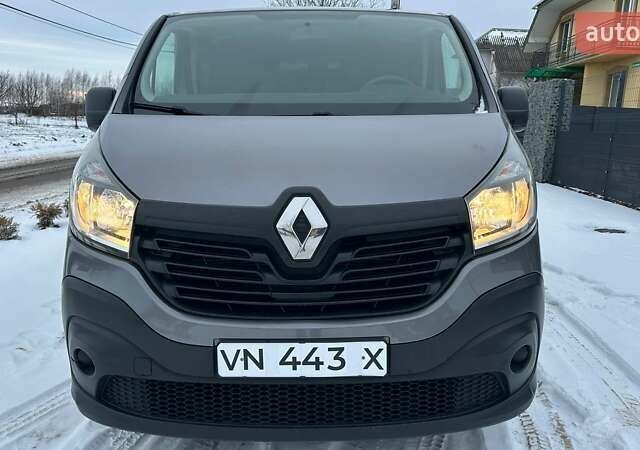 Серый Рено Трафик, объемом двигателя 1.6 л и пробегом 280 тыс. км за 16200 $, фото 1 на Automoto.ua