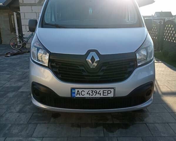 Сірий Рено Трафік, об'ємом двигуна 1.6 л та пробігом 290 тис. км за 15000 $, фото 1 на Automoto.ua