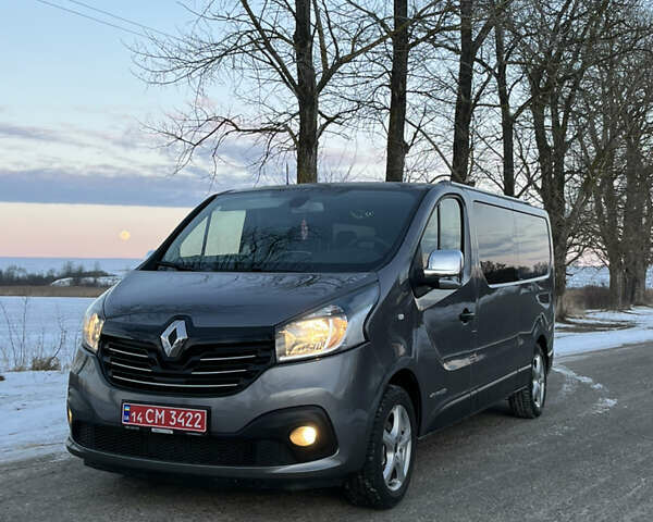 Сірий Рено Трафік, об'ємом двигуна 1.6 л та пробігом 194 тис. км за 15700 $, фото 1 на Automoto.ua