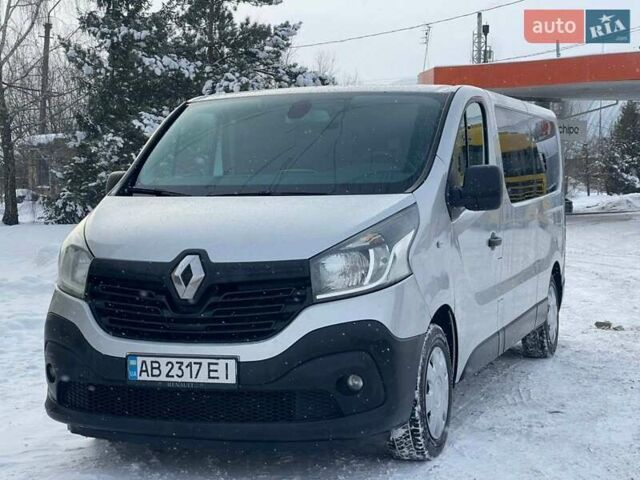 Серый Рено Трафик, объемом двигателя 1.6 л и пробегом 321 тыс. км за 14800 $, фото 1 на Automoto.ua