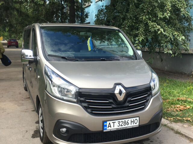 Сірий Рено Трафік, об'ємом двигуна 1.6 л та пробігом 240 тис. км за 18800 $, фото 1 на Automoto.ua