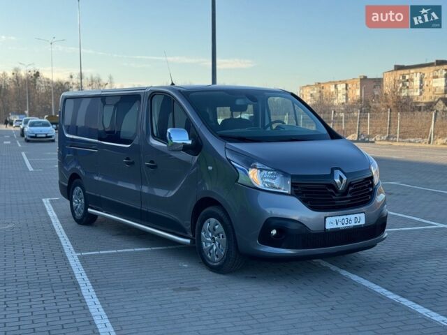 Серый Рено Трафик, объемом двигателя 1.6 л и пробегом 234 тыс. км за 16500 $, фото 1 на Automoto.ua