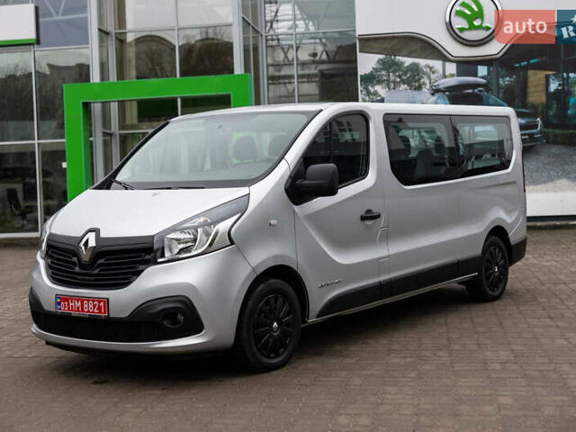 Серый Рено Трафик, объемом двигателя 1.6 л и пробегом 237 тыс. км за 16800 $, фото 1 на Automoto.ua