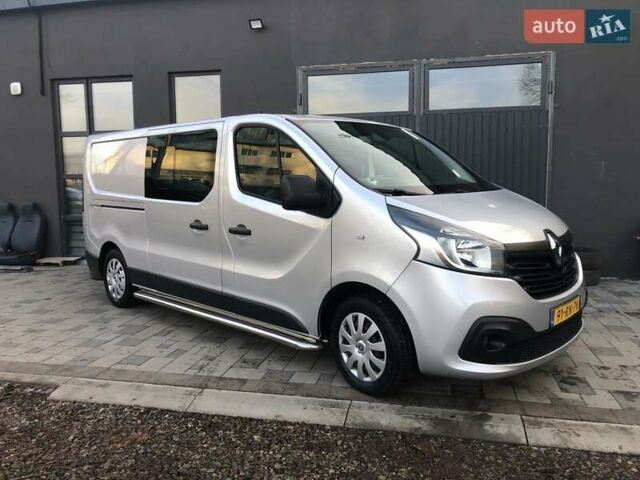 Серый Рено Трафик, объемом двигателя 1.6 л и пробегом 192 тыс. км за 15950 $, фото 1 на Automoto.ua