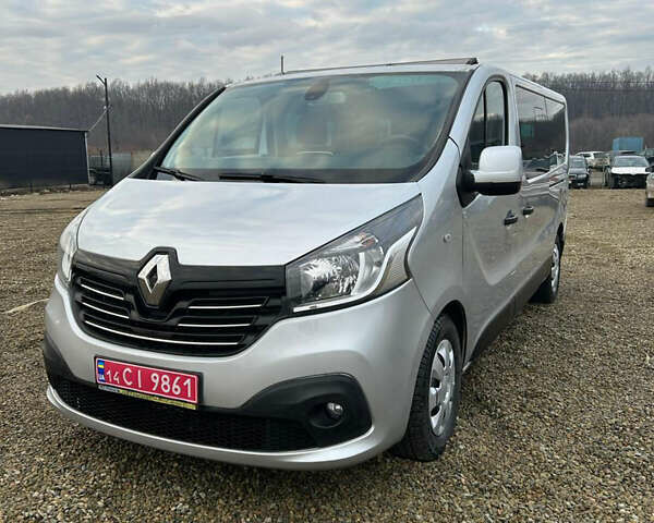 Серый Рено Трафик, объемом двигателя 1.6 л и пробегом 198 тыс. км за 15500 $, фото 1 на Automoto.ua