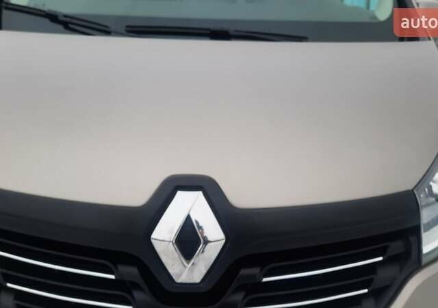 Сірий Рено Трафік, об'ємом двигуна 1.6 л та пробігом 237 тис. км за 19300 $, фото 1 на Automoto.ua