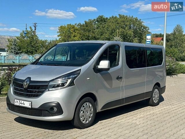 Серый Рено Трафик, объемом двигателя 2 л и пробегом 237 тыс. км за 23500 $, фото 1 на Automoto.ua