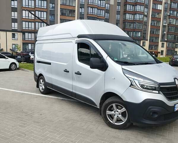 Серый Рено Трафик, объемом двигателя 2 л и пробегом 212 тыс. км за 16300 $, фото 1 на Automoto.ua