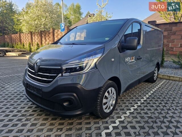 Серый Рено Трафик, объемом двигателя 2 л и пробегом 156 тыс. км за 17900 $, фото 1 на Automoto.ua