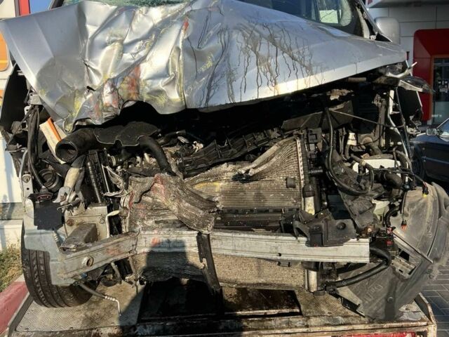 Серый Рено Трафик, объемом двигателя 2 л и пробегом 210 тыс. км за 25001 $, фото 1 на Automoto.ua