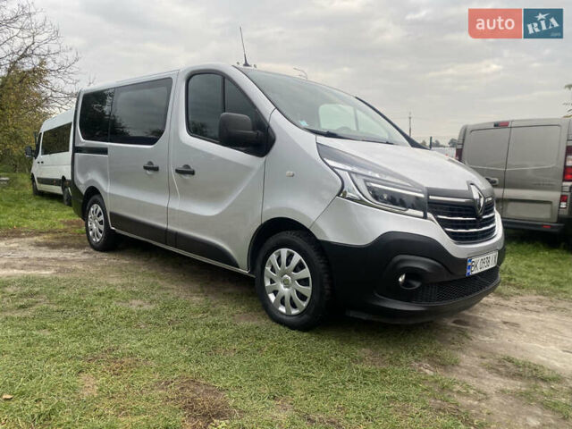 Серый Рено Трафик, объемом двигателя 2 л и пробегом 150 тыс. км за 22500 $, фото 1 на Automoto.ua