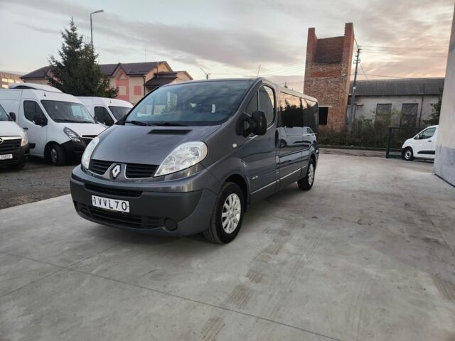 Сірий Рено Трафік, об'ємом двигуна 2 л та пробігом 230 тис. км за 14500 $, фото 1 на Automoto.ua