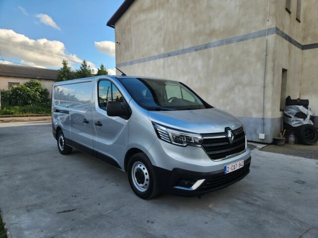 Серый Рено Трафик, объемом двигателя 2 л и пробегом 124 тыс. км за 24000 $, фото 1 на Automoto.ua