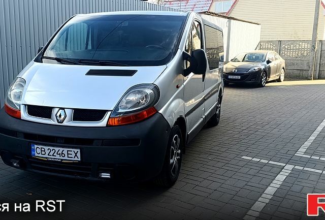 Серый Рено Трафик, объемом двигателя 1.9 л и пробегом 320 тыс. км за 5500 $, фото 1 на Automoto.ua