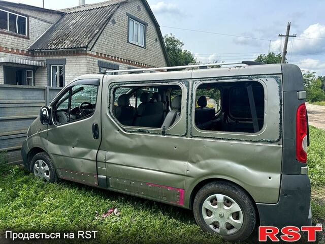 Сірий Рено Трафік, об'ємом двигуна 2 л та пробігом 250 тис. км за 6100 $, фото 1 на Automoto.ua