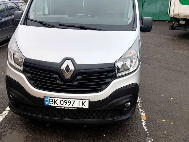 Серый Рено Трафик, объемом двигателя 1.6 л и пробегом 270 тыс. км за 16000 $, фото 1 на Automoto.ua