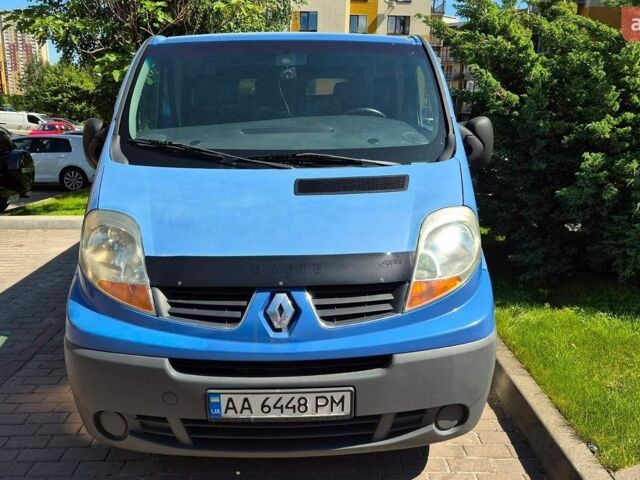 Синій Рено Трафік, об'ємом двигуна 2 л та пробігом 345 тис. км за 5600 $, фото 1 на Automoto.ua