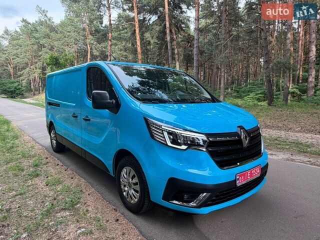 Синій Рено Трафік, об'ємом двигуна 2 л та пробігом 112 тис. км за 26800 $, фото 1 на Automoto.ua