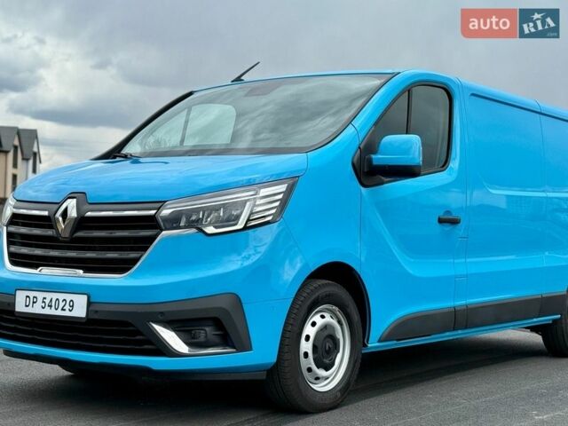 Синий Рено Трафик, объемом двигателя 2 л и пробегом 70 тыс. км за 25900 $, фото 1 на Automoto.ua