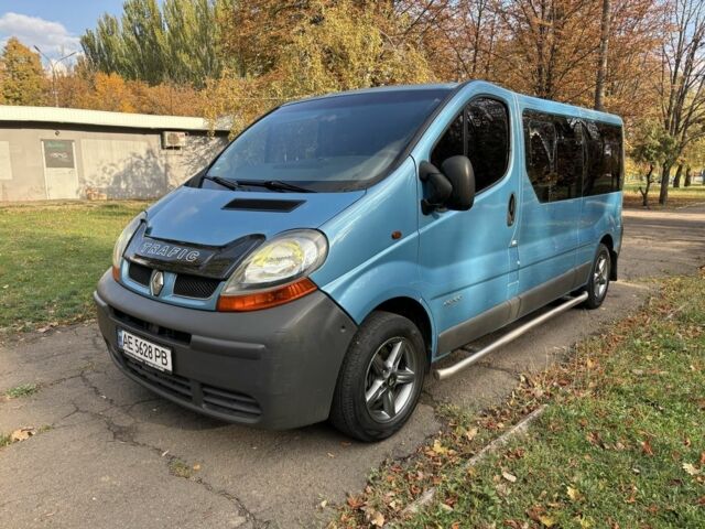 Синий Рено Трафик, объемом двигателя 1.9 л и пробегом 360 тыс. км за 8400 $, фото 1 на Automoto.ua