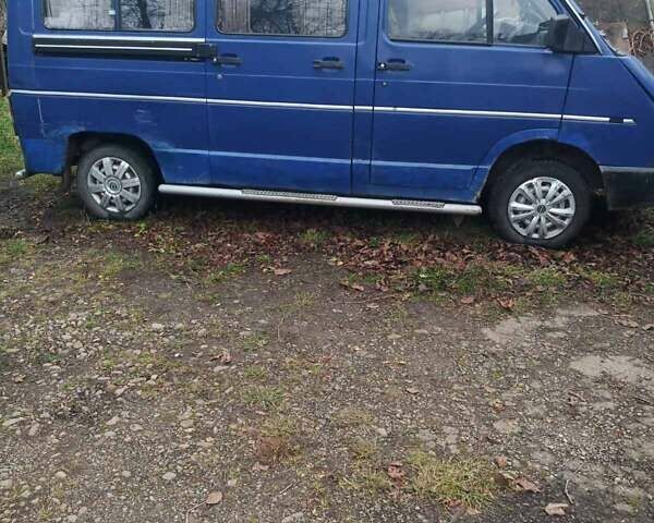 Синий Рено Трафик, объемом двигателя 2.1 л и пробегом 145 тыс. км за 1950 $, фото 1 на Automoto.ua