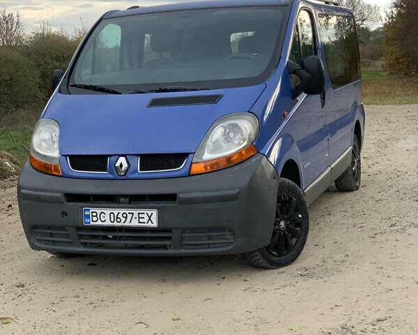 Рено Трафик 2002 в Яворове на Automoto.ua Синий Рено Трафик, объемом двигателя 1.9 л и пробегом 330 тыс. км за 4650 $, фото 1 на Automoto.ua