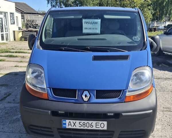 Синий Рено Трафик, объемом двигателя 1.87 л и пробегом 415 тыс. км за 6900 $, фото 1 на Automoto.ua