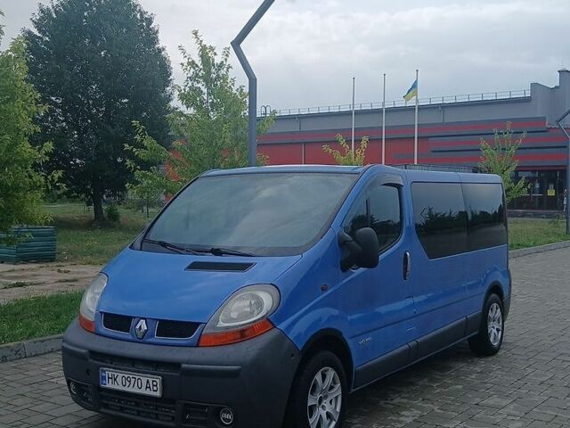 Синій Рено Трафік, об'ємом двигуна 2.5 л та пробігом 400 тис. км за 7500 $, фото 1 на Automoto.ua