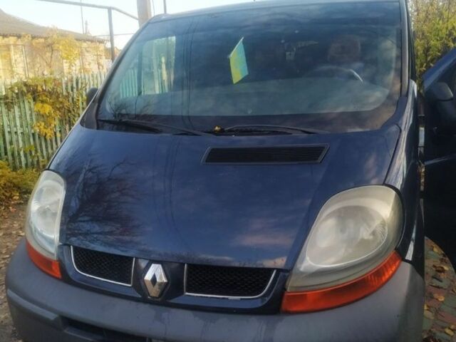 Синий Рено Трафик, объемом двигателя 1.9 л и пробегом 400 тыс. км за 7000 $, фото 1 на Automoto.ua